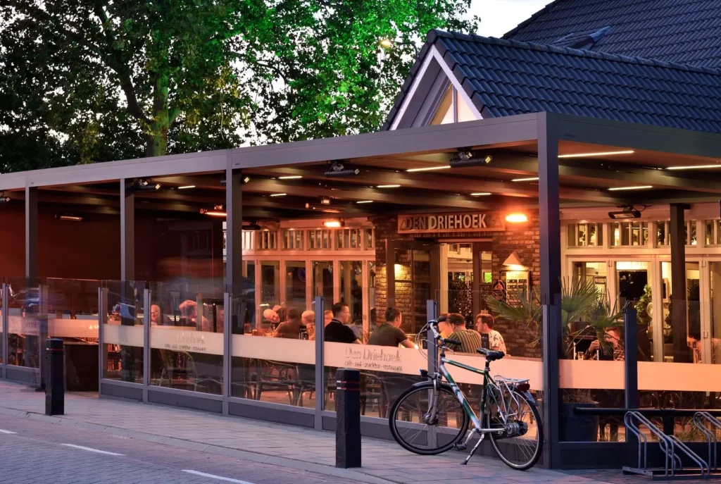 large restaurant outdoor space with pergola